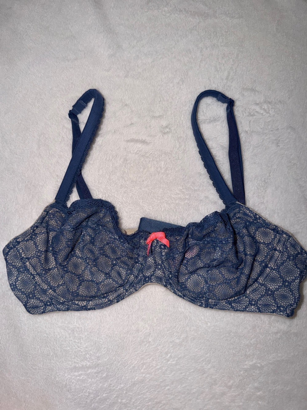 Victoria's Secret Navy Lace Underwire Bra with Pink Bow 36C 2015